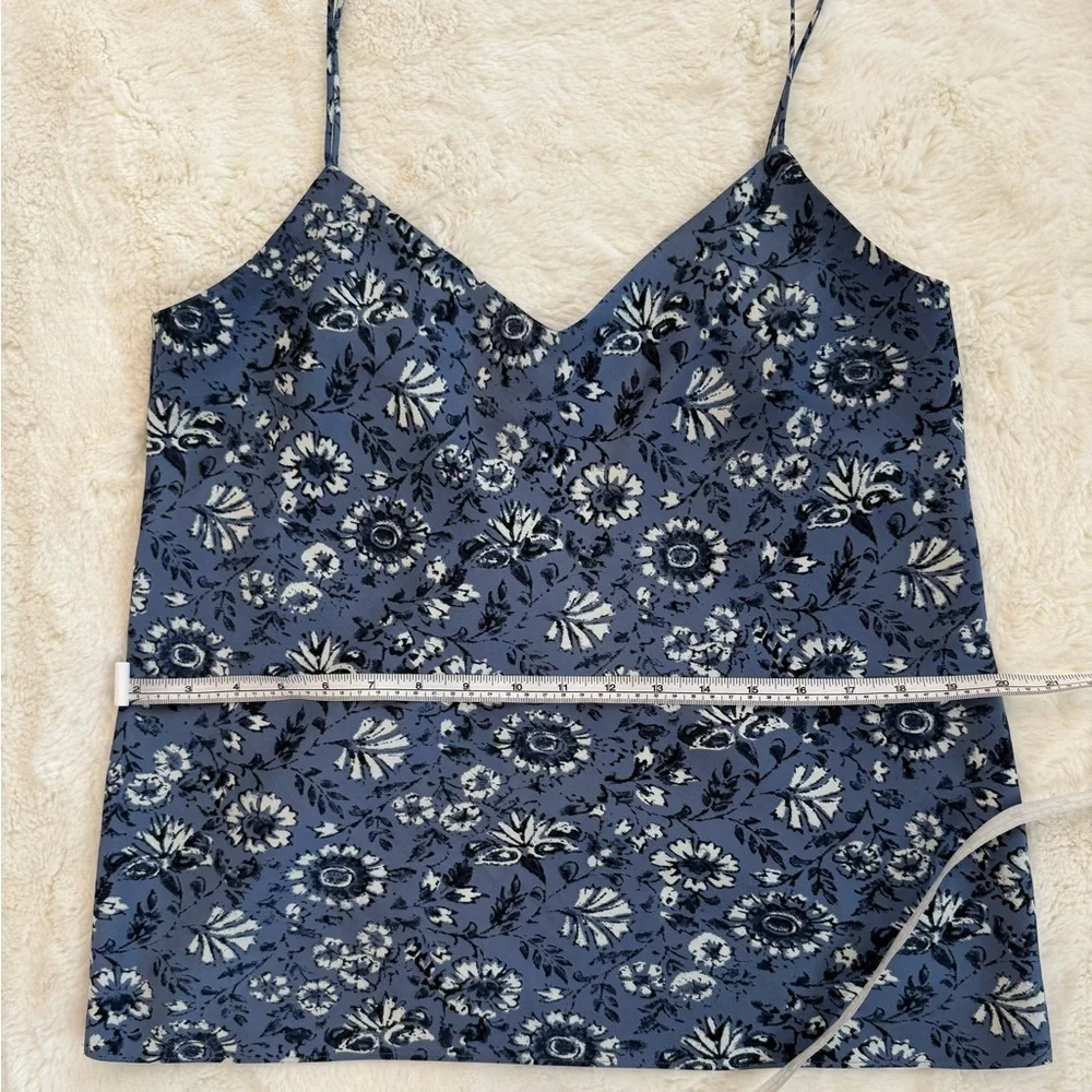 Club Monaco Cami Top Blue Floral V-Neck Silk Blend M Summer Resort - Picture 9 of 9
